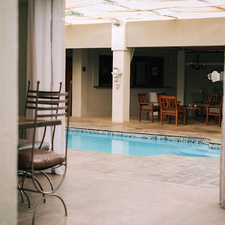 Villa Brocant Guest House Vryburg Екстер'єр фото