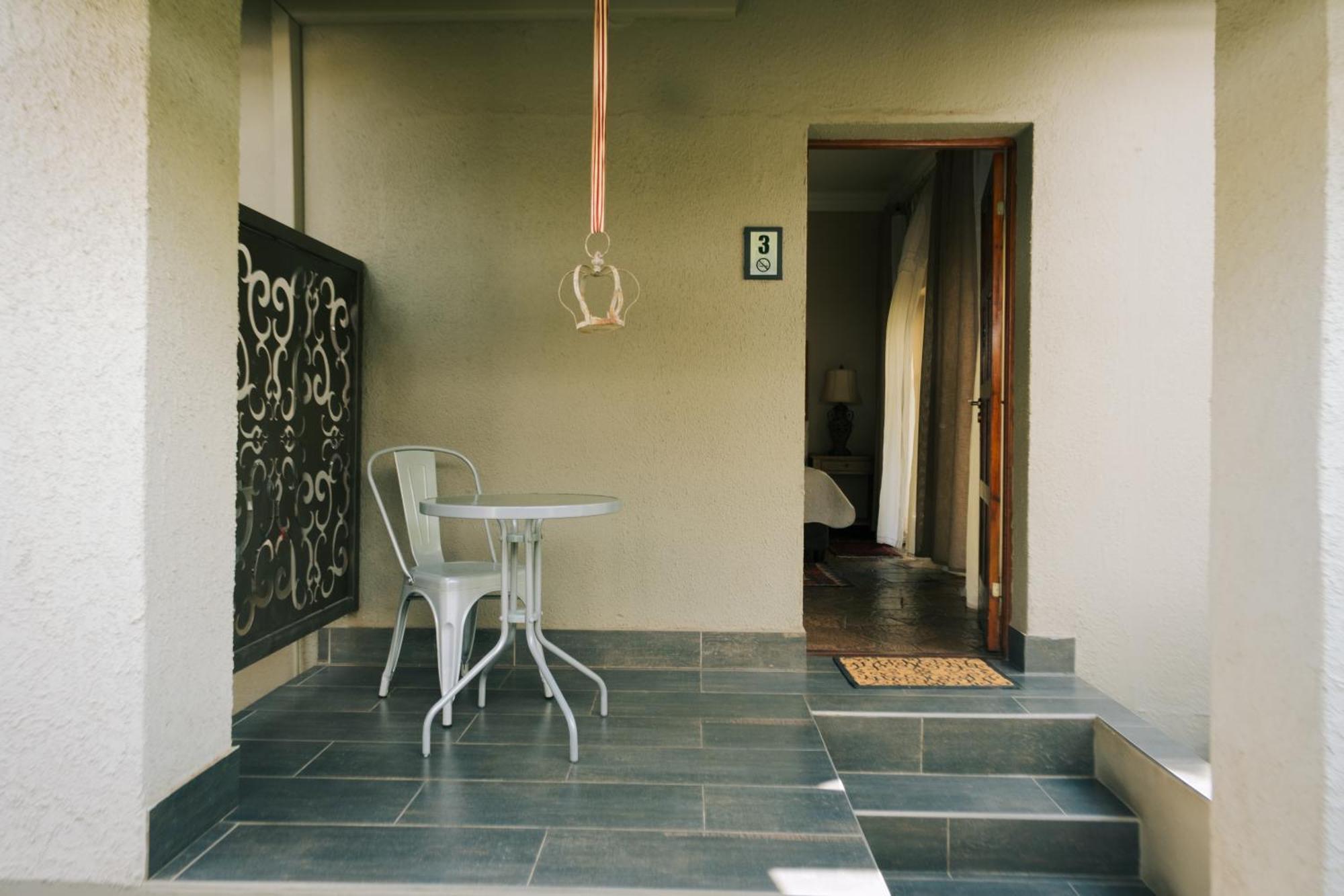 Villa Brocant Guest House Vryburg Екстер'єр фото