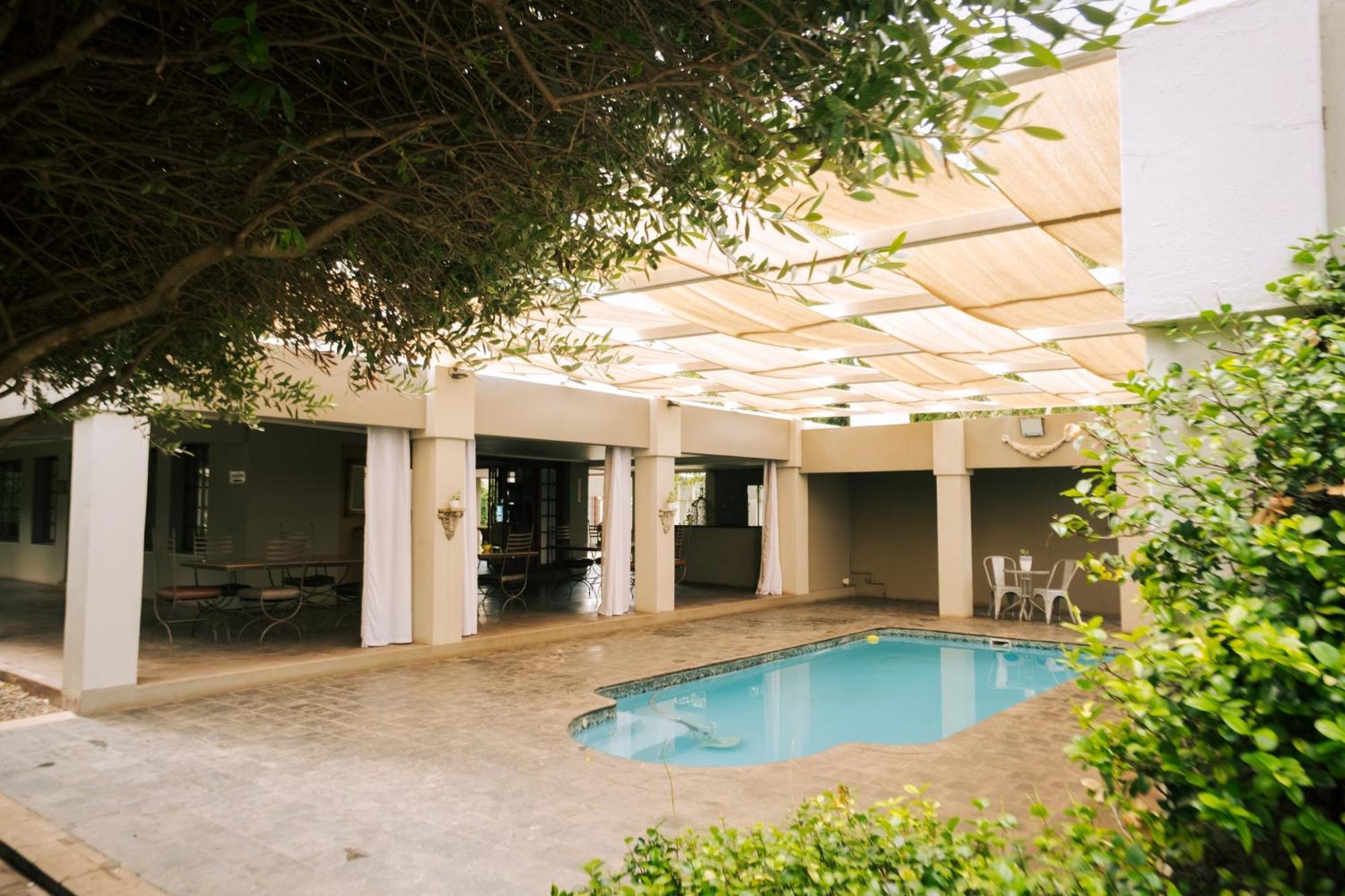 Villa Brocant Guest House Vryburg Екстер'єр фото