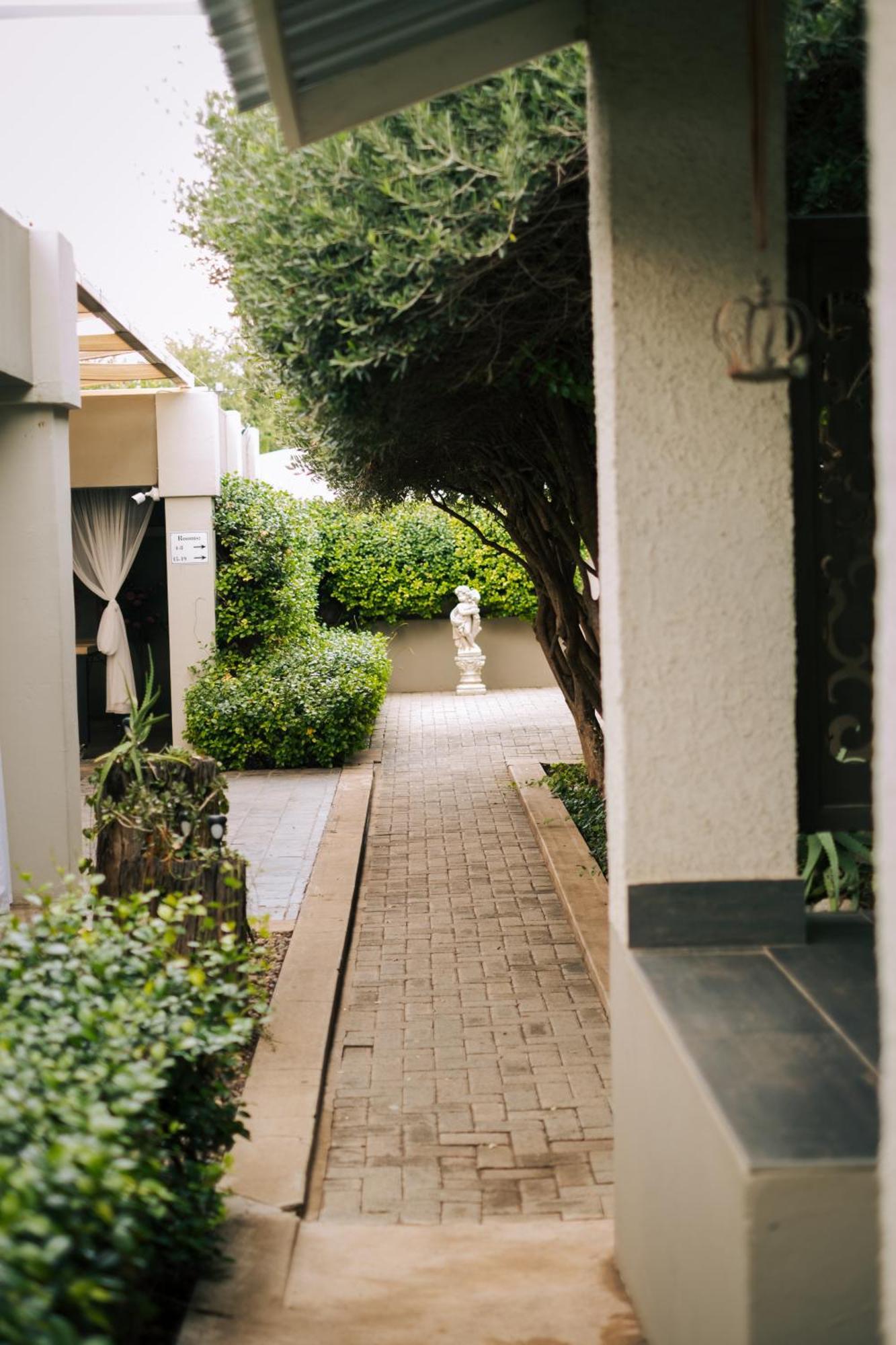 Villa Brocant Guest House Vryburg Екстер'єр фото
