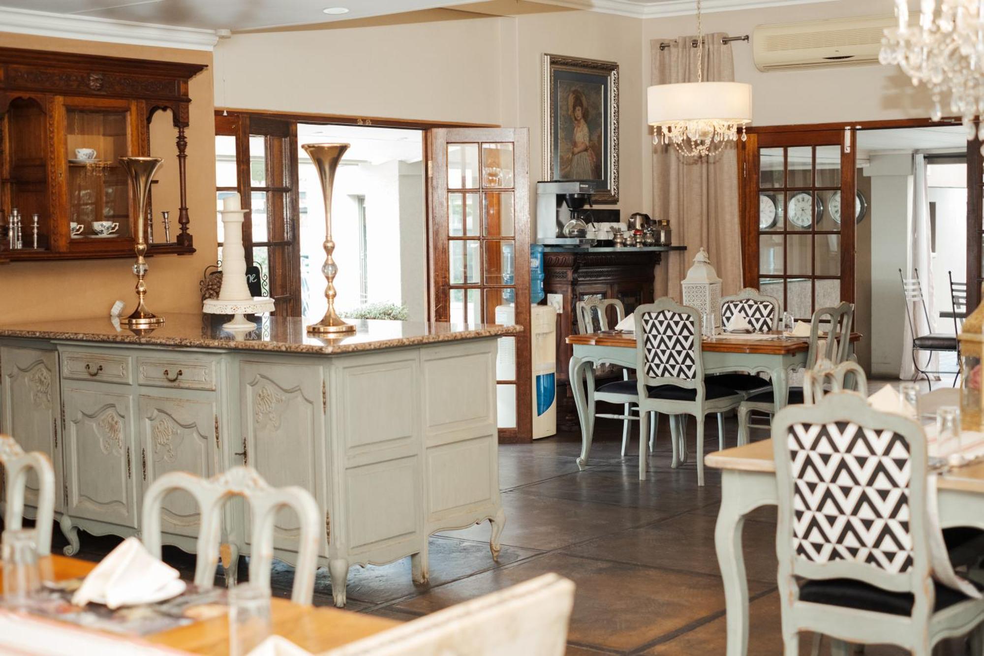 Villa Brocant Guest House Vryburg Екстер'єр фото
