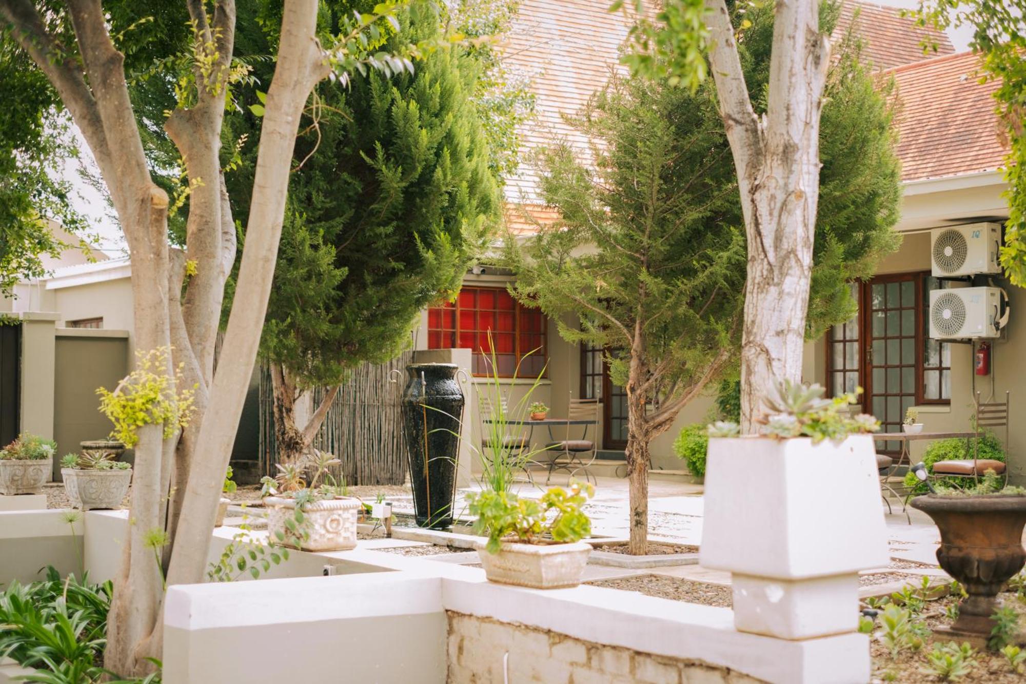 Villa Brocant Guest House Vryburg Екстер'єр фото