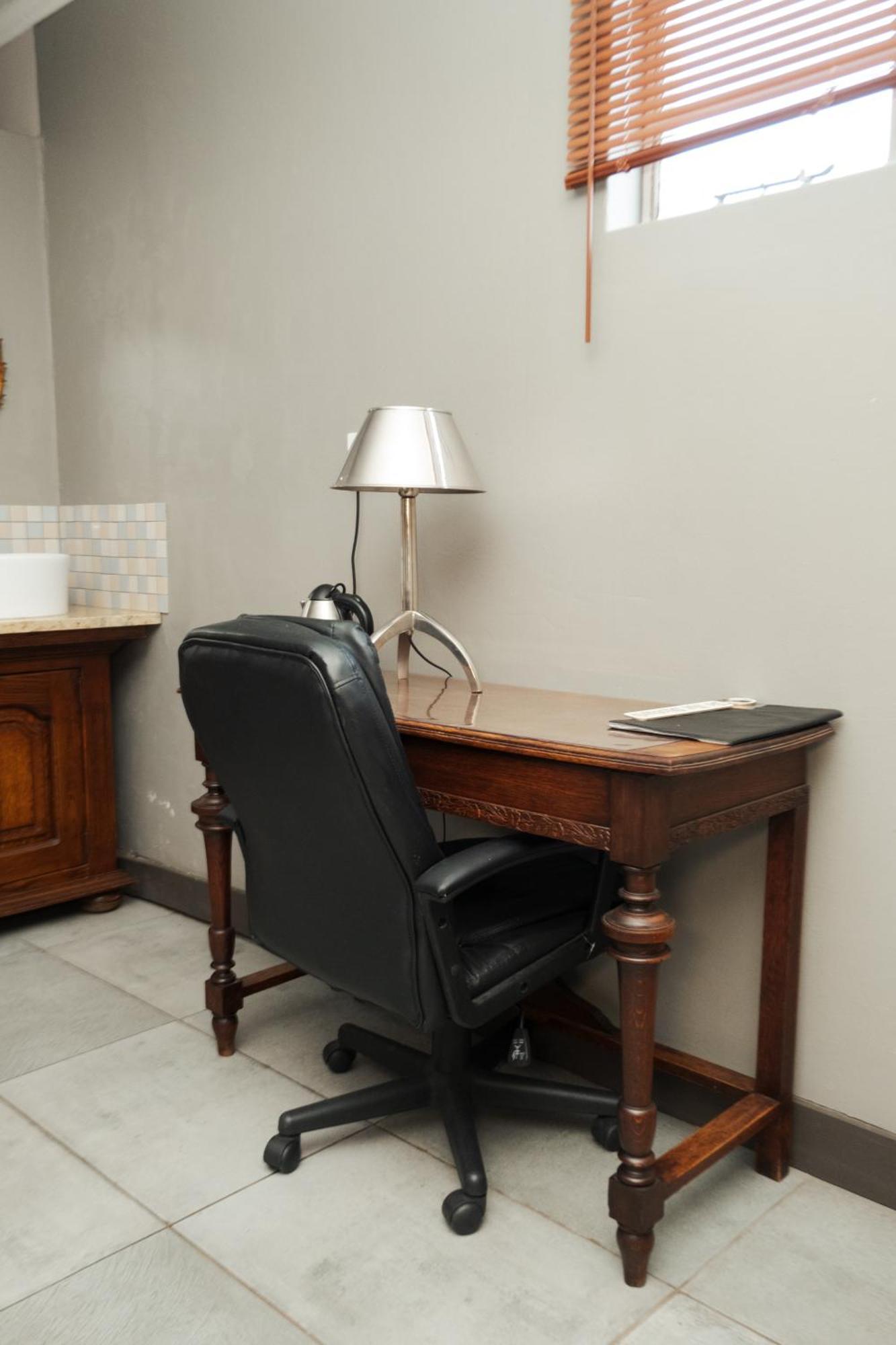 Villa Brocant Guest House Vryburg Екстер'єр фото