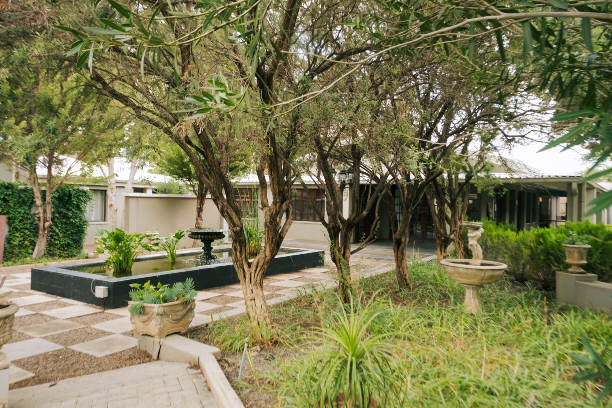 Villa Brocant Guest House Vryburg Екстер'єр фото