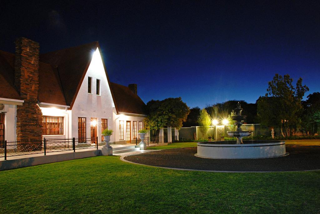 Villa Brocant Guest House Vryburg Екстер'єр фото