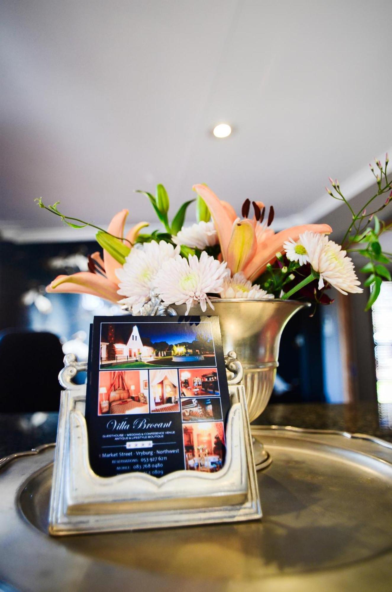 Villa Brocant Guest House Vryburg Екстер'єр фото