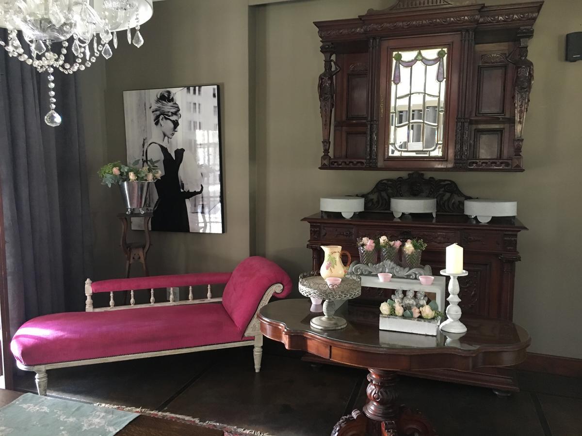 Villa Brocant Guest House Vryburg Екстер'єр фото