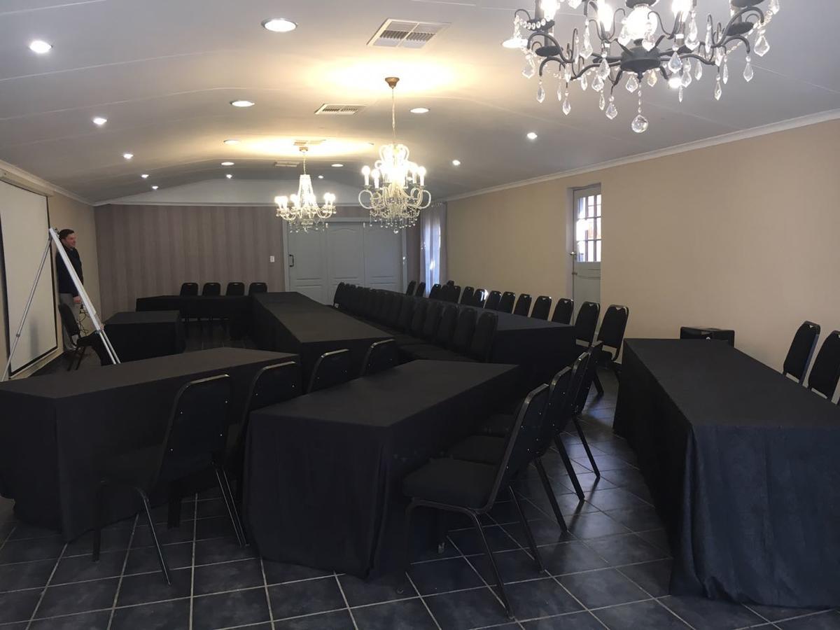 Villa Brocant Guest House Vryburg Екстер'єр фото
