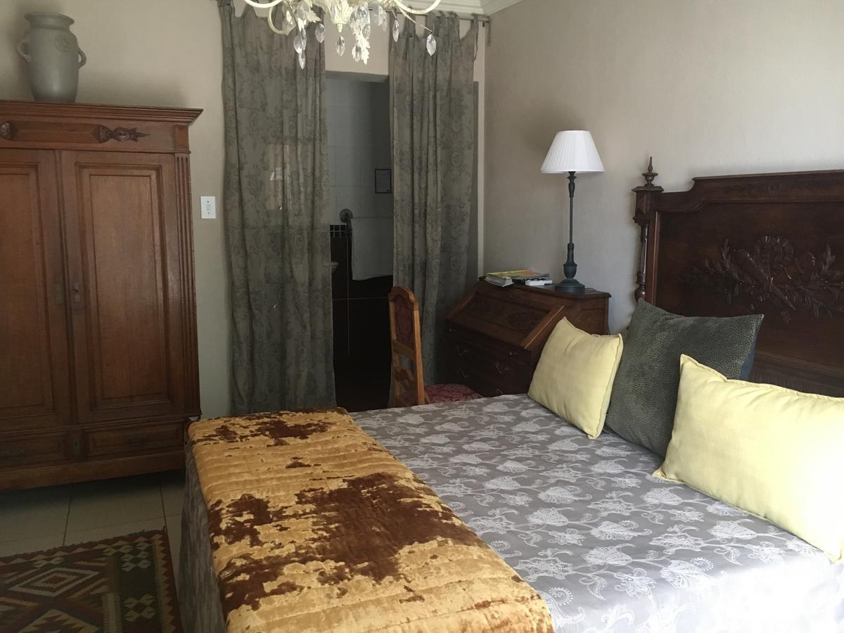 Villa Brocant Guest House Vryburg Екстер'єр фото